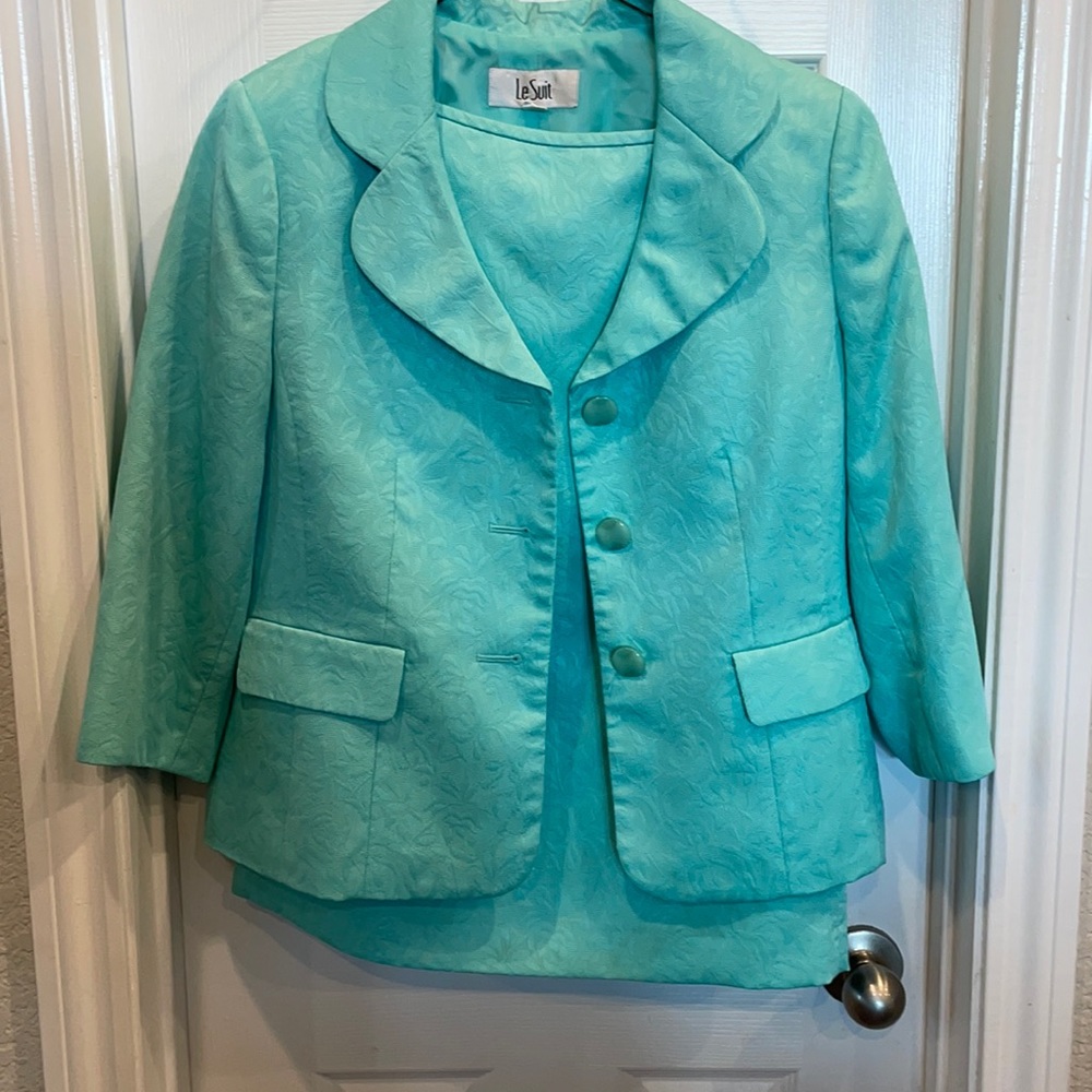 Women’s Suit